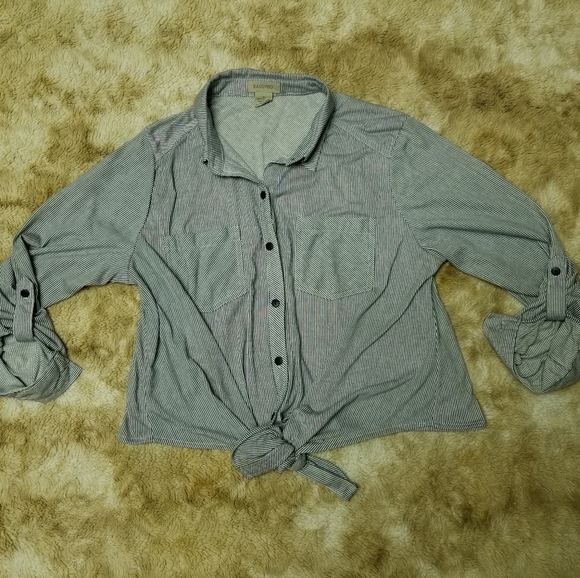 ☃️Passport brand striped button up tie casual shirt - Picture 7 of 7